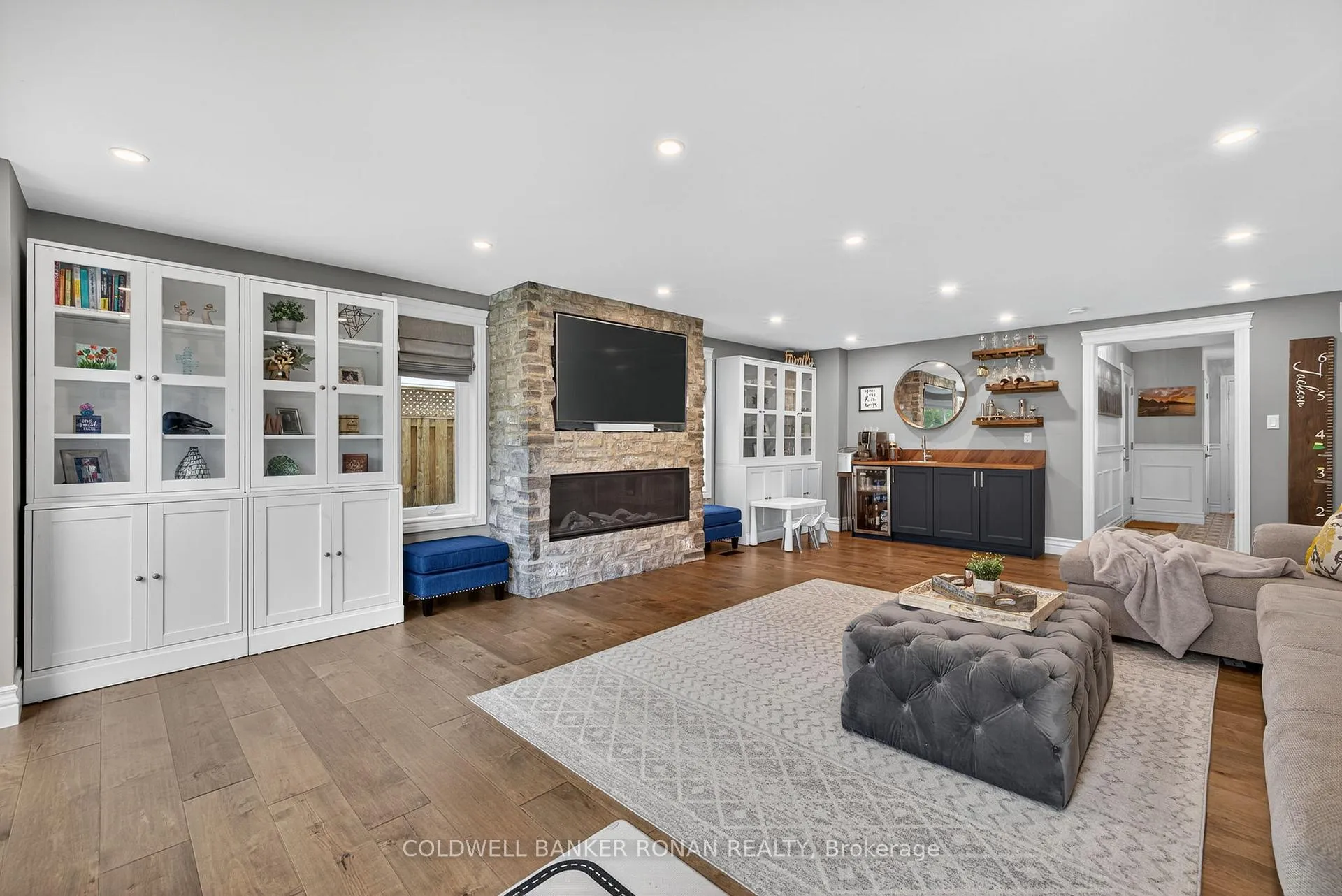 Photo 14 of 4 Thomas Street, New Tecumseth, Beeton — HOMEH