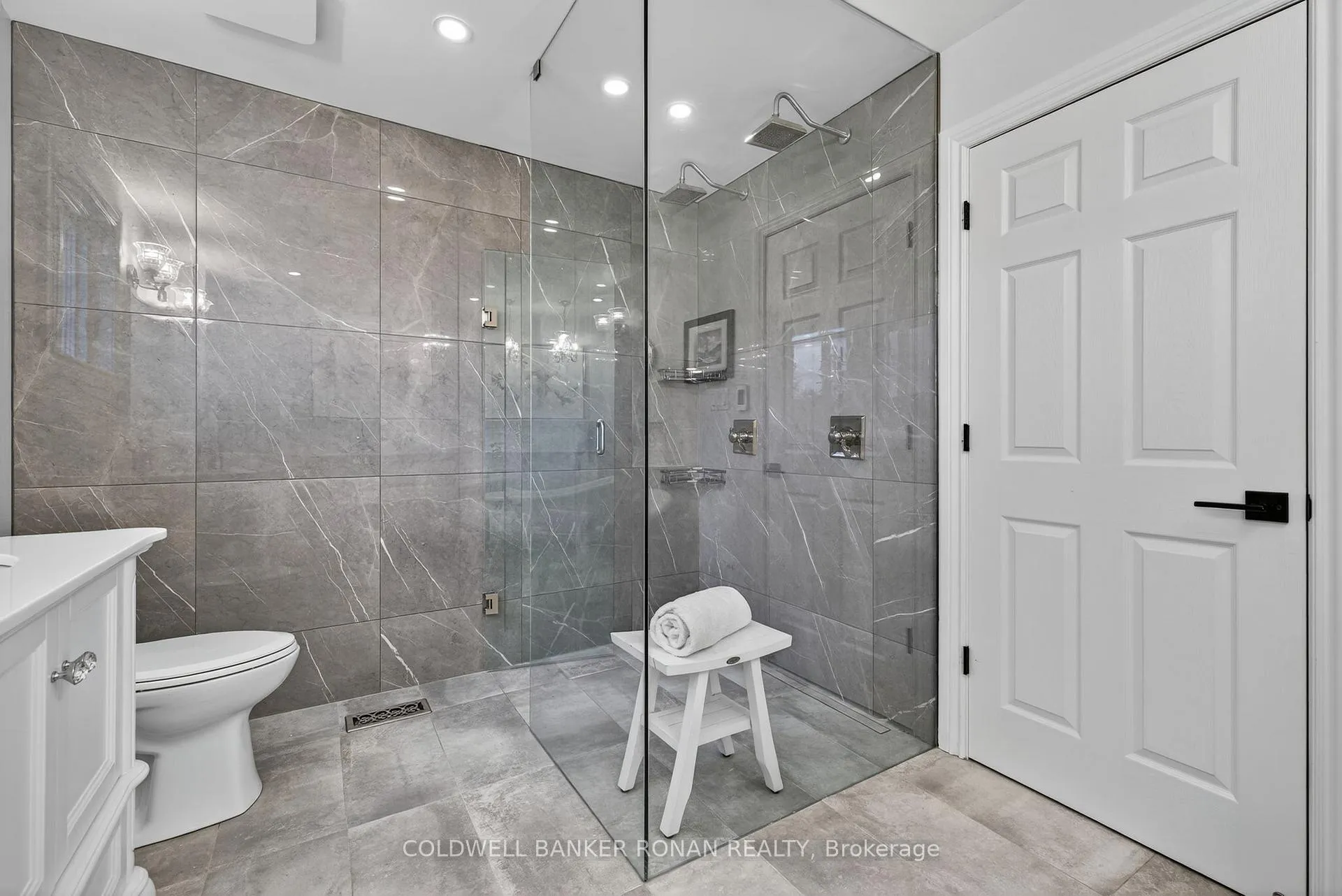 Photo 31 of 4 Thomas Street, New Tecumseth, Beeton — HOMEH