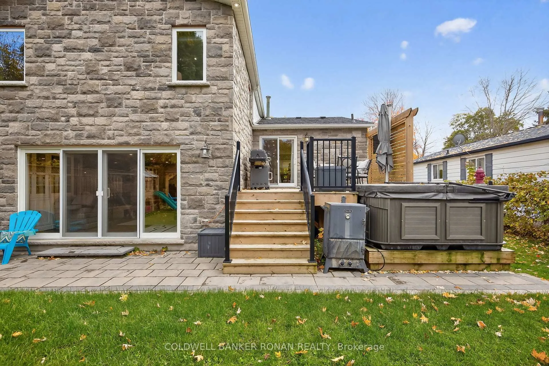 Photo 41 of 4 Thomas Street, New Tecumseth, Beeton — HOMEH