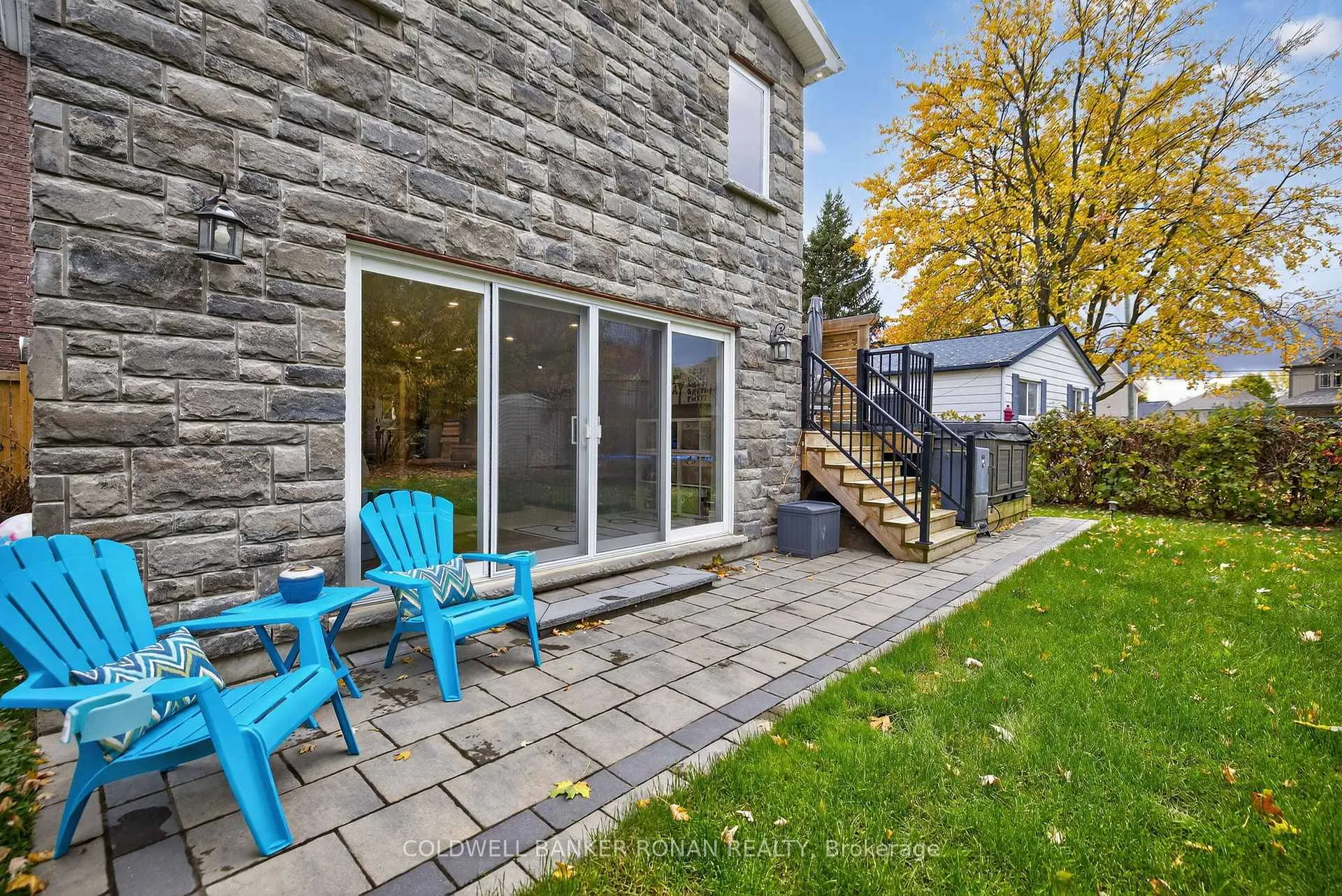 Photo 43 of 4 Thomas Street, New Tecumseth, Beeton — HOMEH