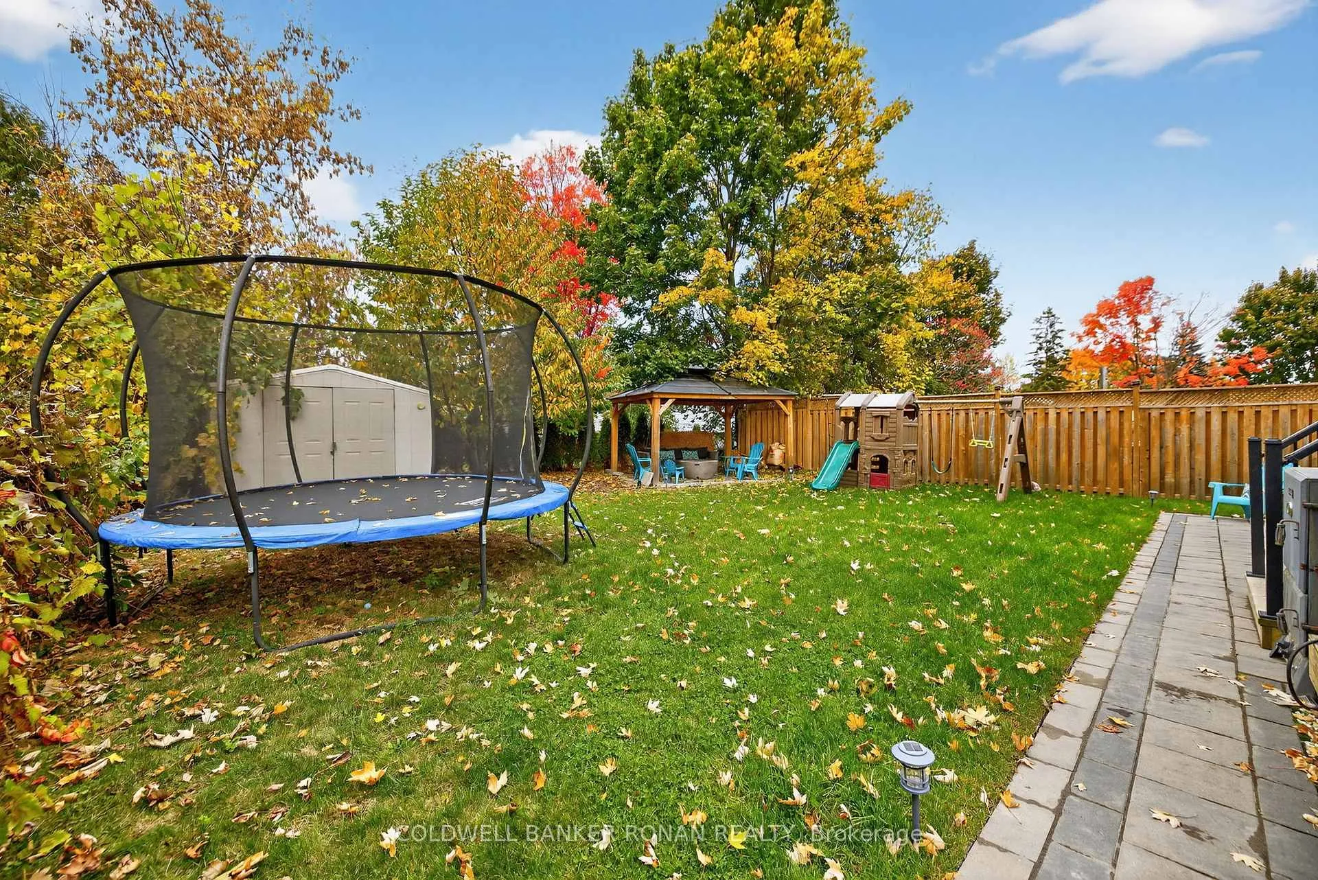 Photo 45 of 4 Thomas Street, New Tecumseth, Beeton — HOMEH
