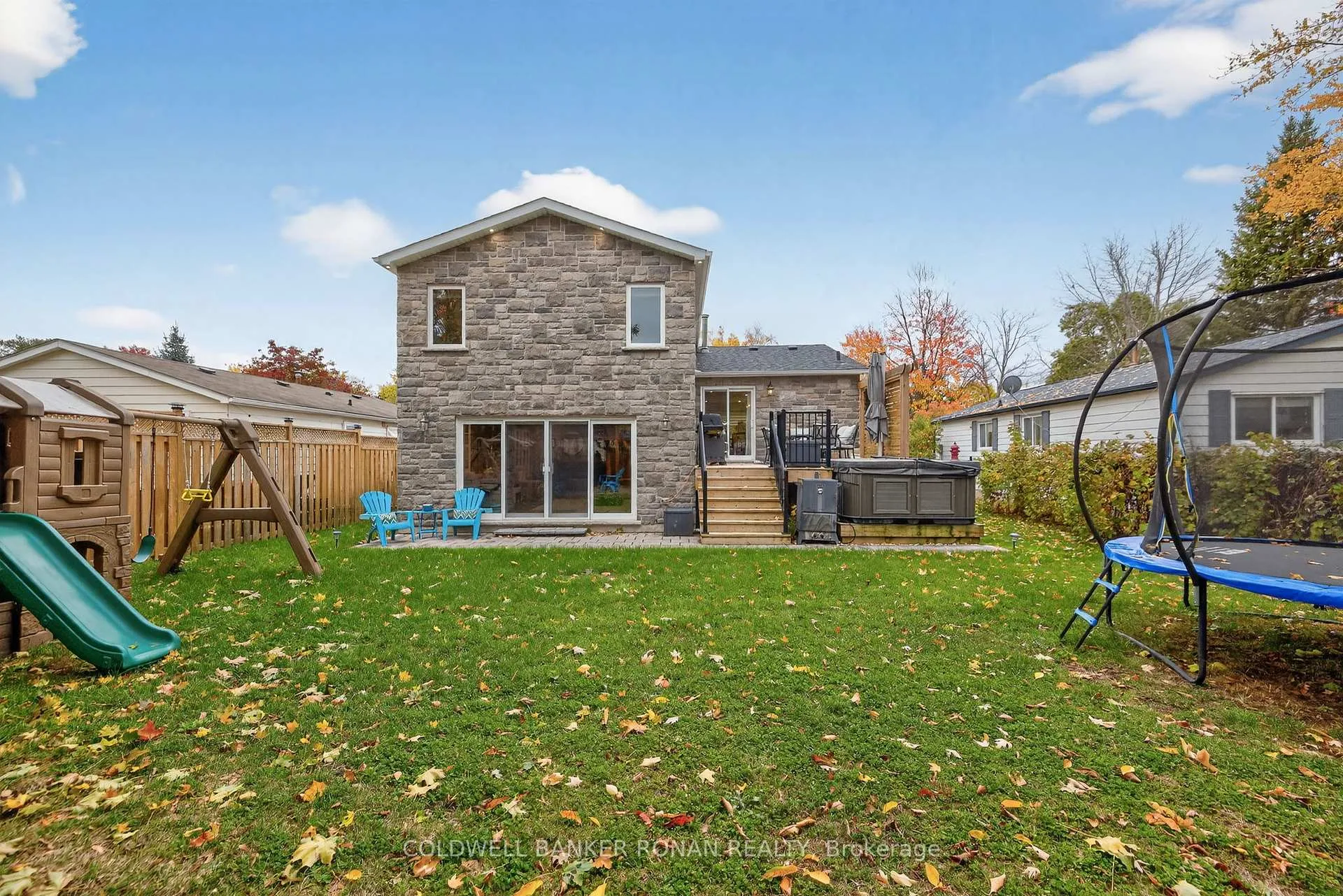 Photo 47 of 4 Thomas Street, New Tecumseth, Beeton — HOMEH