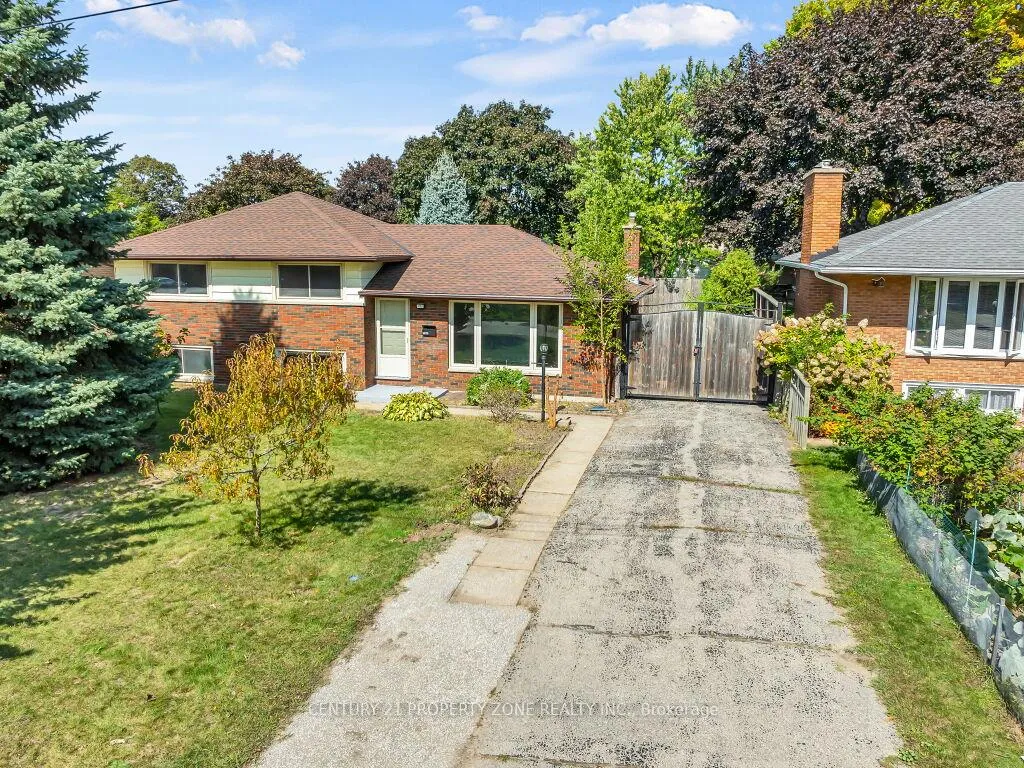 Photo 4 of 1002 Eastlawn Avenue, Sarnia — HOMEH