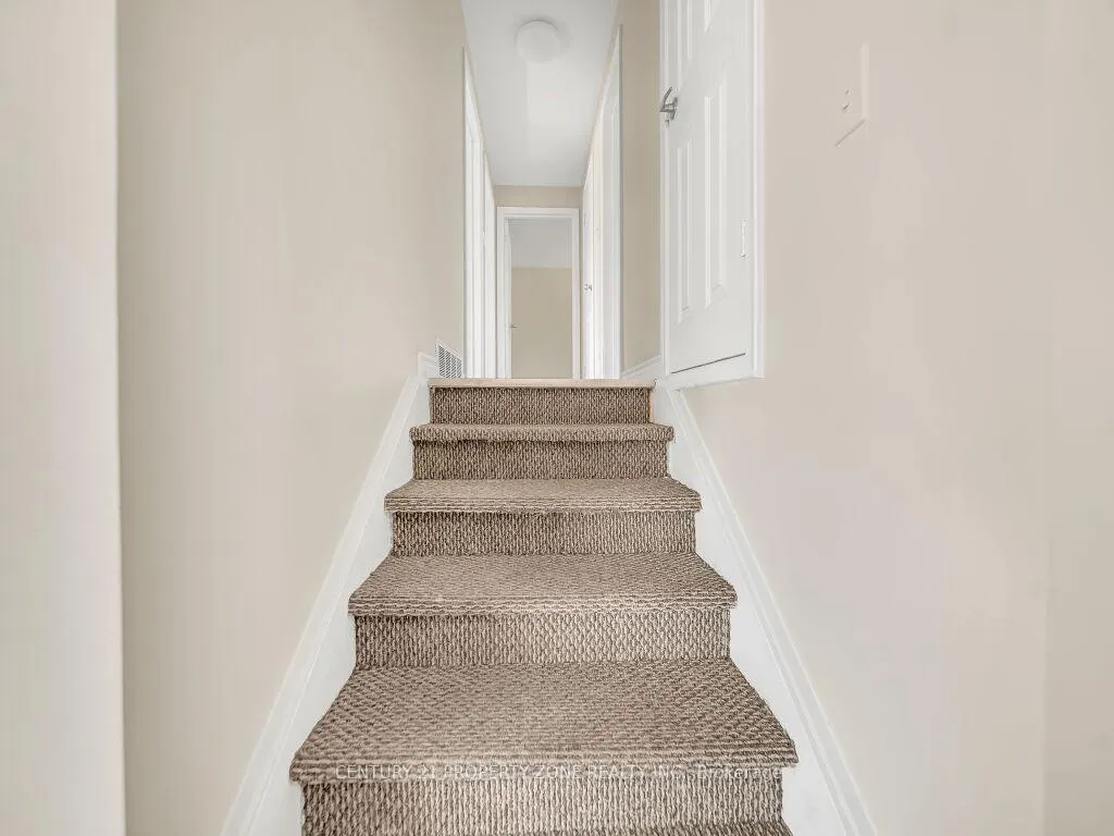 Photo 23 of 1002 Eastlawn Avenue, Sarnia — HOMEH