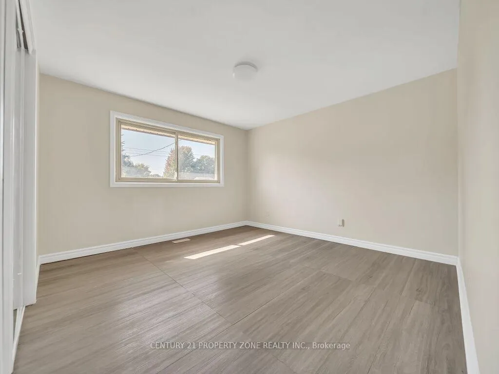Photo 24 of 1002 Eastlawn Avenue, Sarnia — HOMEH