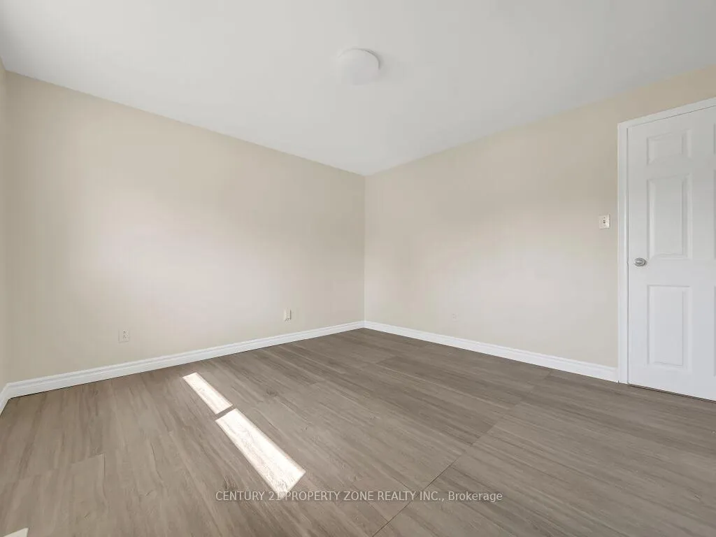 Photo 25 of 1002 Eastlawn Avenue, Sarnia — HOMEH