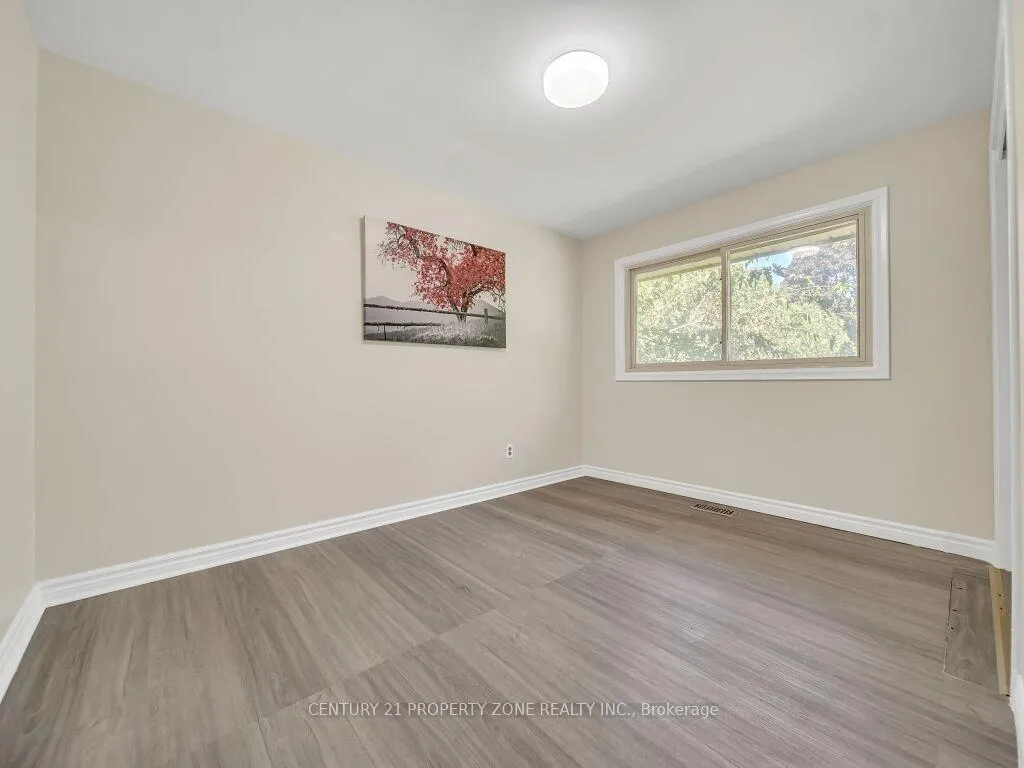 Photo 27 of 1002 Eastlawn Avenue, Sarnia — HOMEH