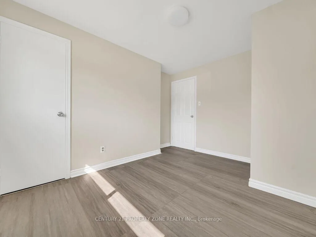 Photo 30 of 1002 Eastlawn Avenue, Sarnia — HOMEH
