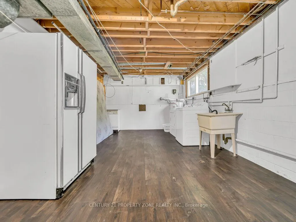 Photo 33 of 1002 Eastlawn Avenue, Sarnia — HOMEH