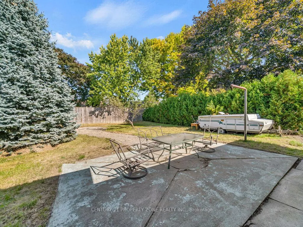 Photo 37 of 1002 Eastlawn Avenue, Sarnia — HOMEH