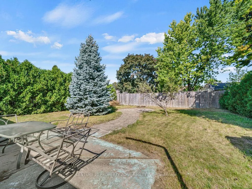 Photo 39 of 1002 Eastlawn Avenue, Sarnia — HOMEH