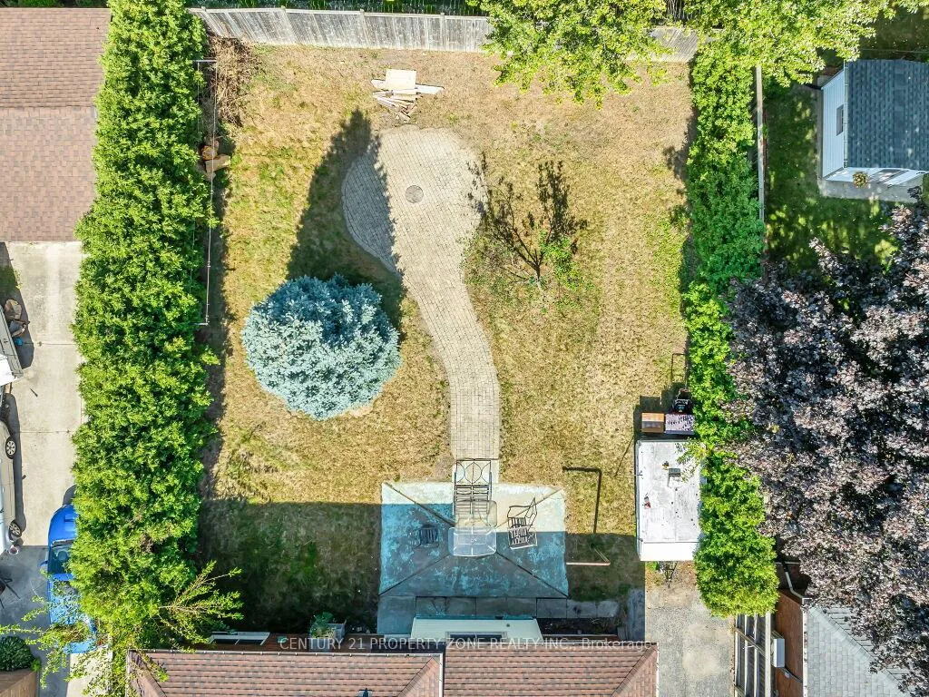 Photo 41 of 1002 Eastlawn Avenue, Sarnia — HOMEH