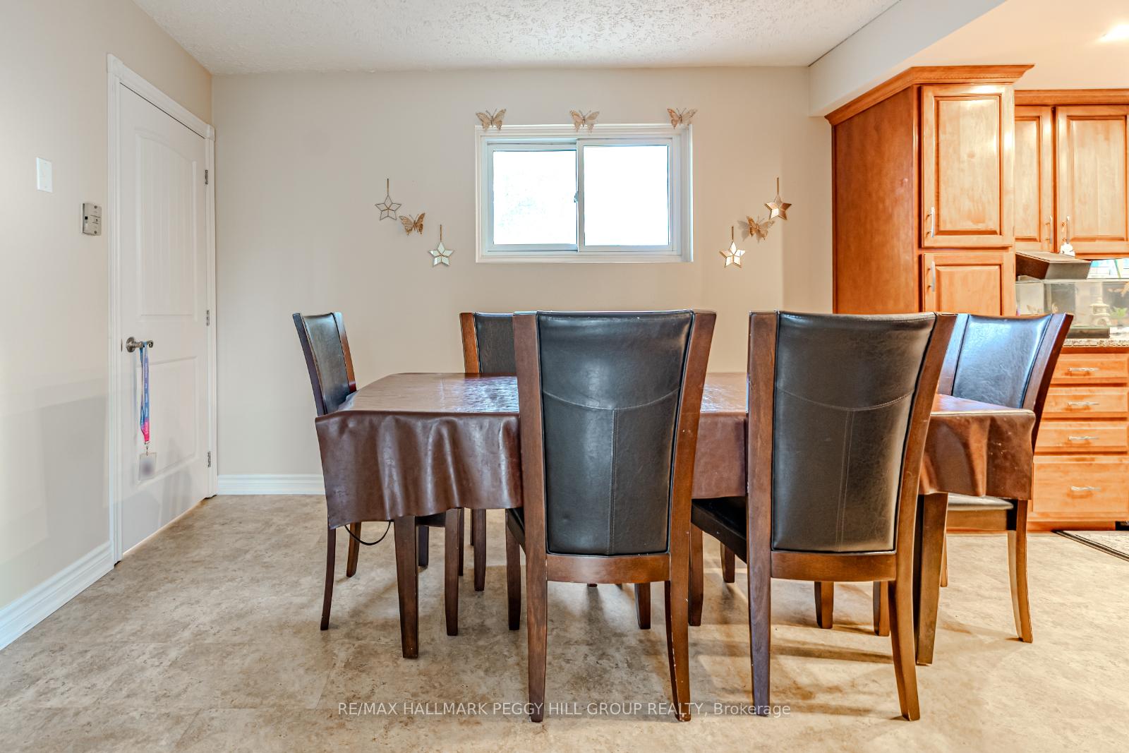Photo 4 of 215 Phillips Street, Barrie, Ardagh — HOMEH