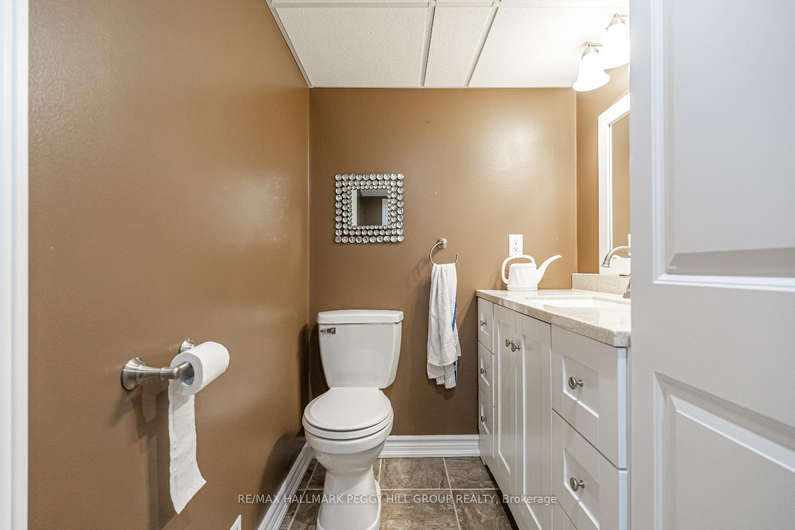 Photo 10 of 215 Phillips Street, Barrie, Ardagh — HOMEH