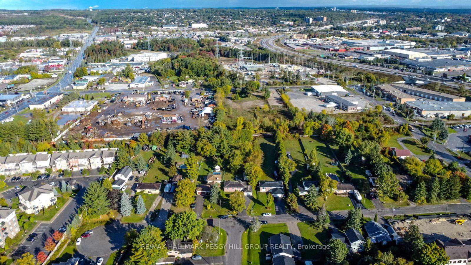 Photo 18 of 215 Phillips Street, Barrie, Ardagh — HOMEH