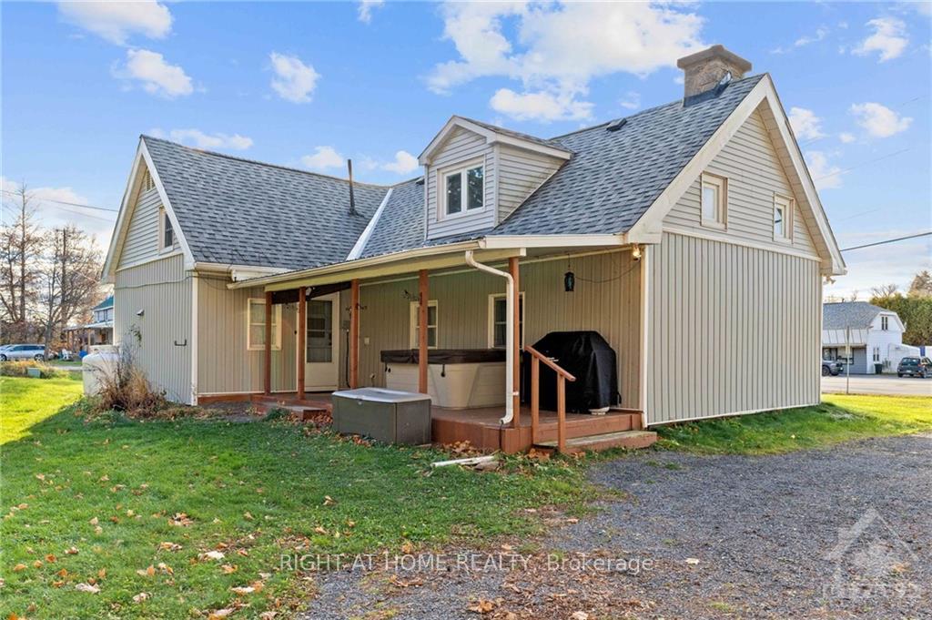 Photo 4 of 2999 34, Champlain, Champlain Twp — HOMEH