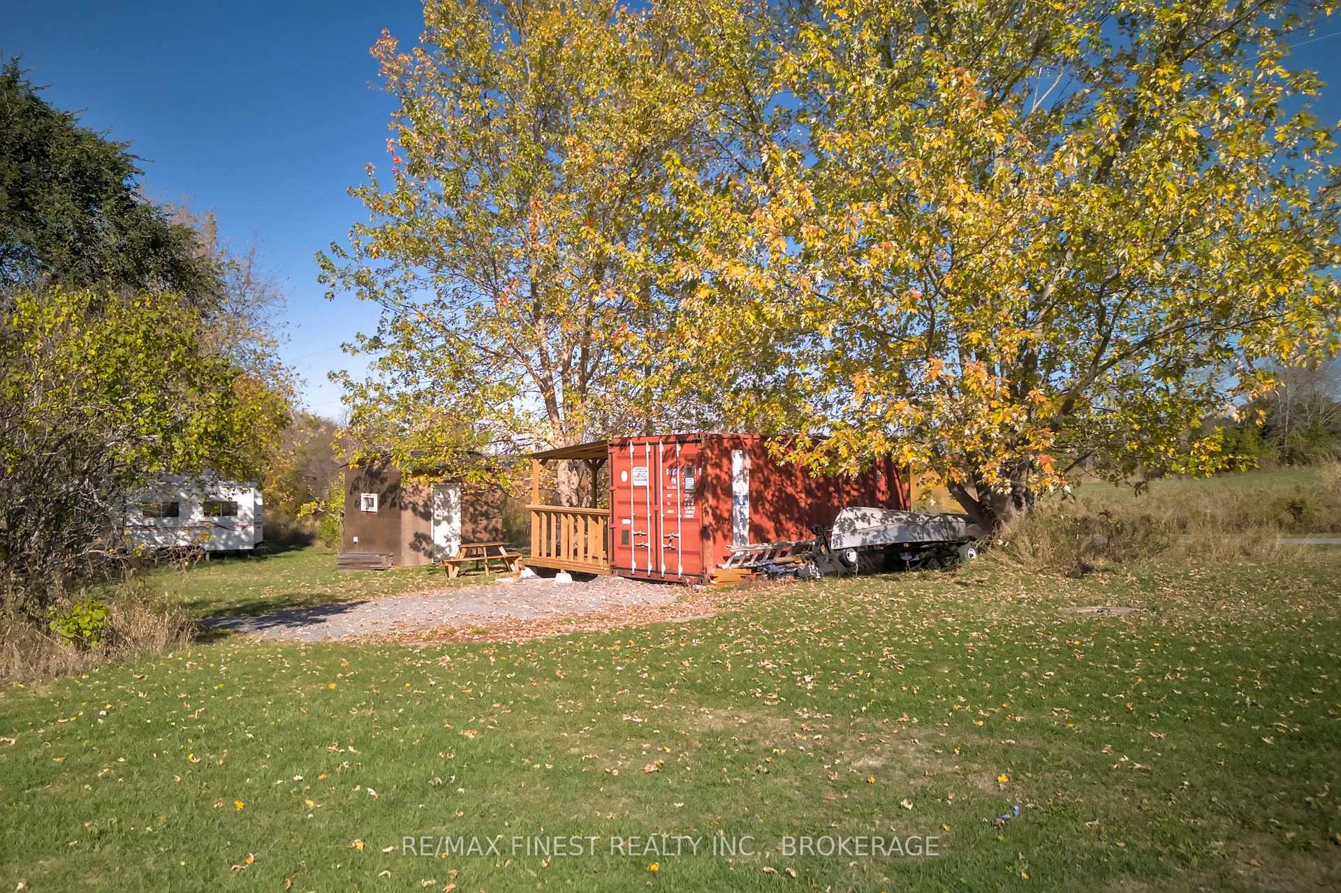 Photo 12 of 9060AA Front Road, Loyalist, Lennox and Addington - South — HOMEH