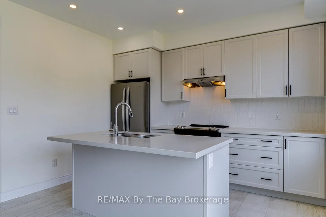 Photo 17 of 67 Nicort Road, Wasaga Beach — HOMEH