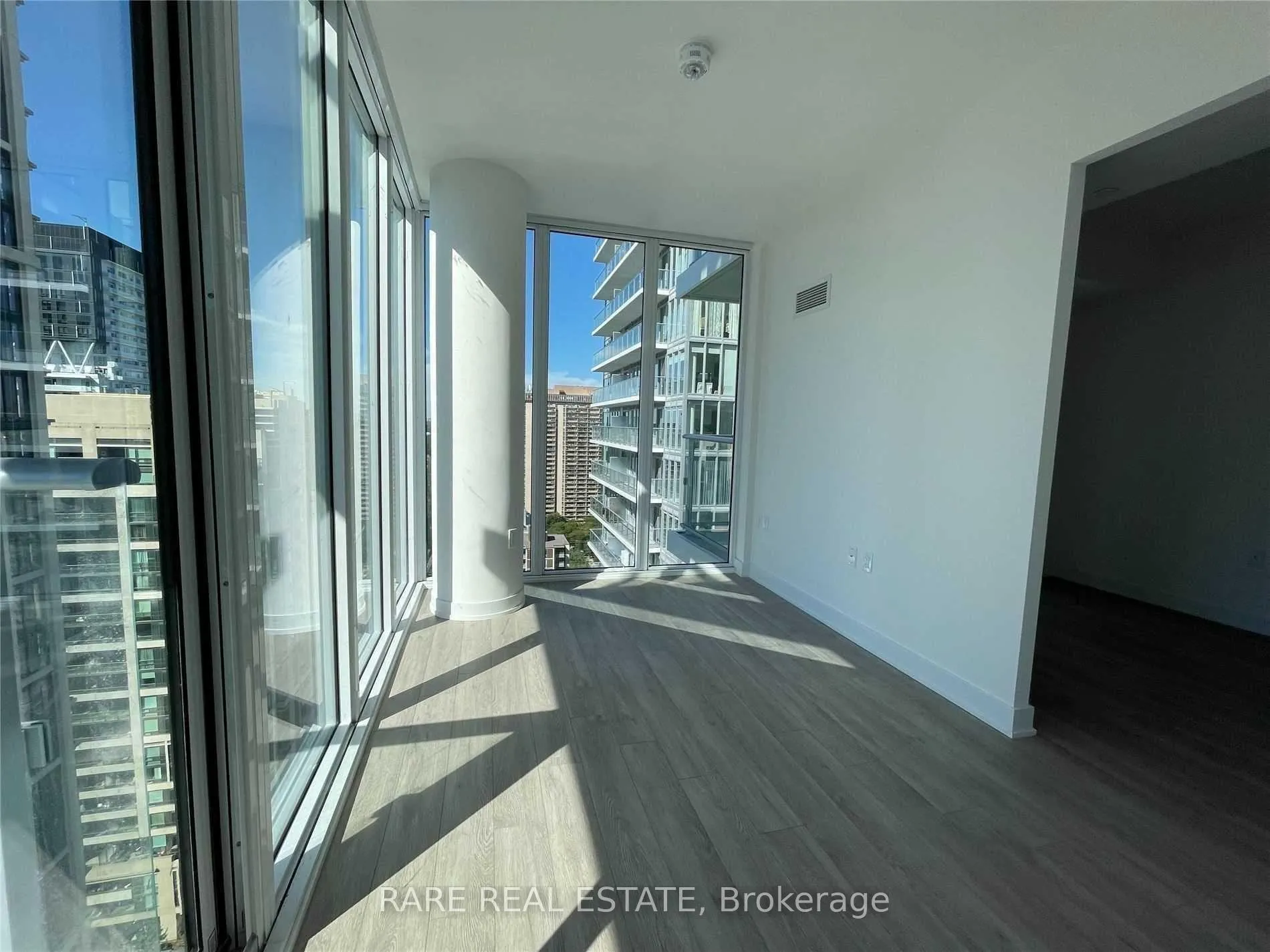 Photo 5 of Unit 2312, 195 Redpath Avenue, Toronto, Mount Pleasant West — HOMEH