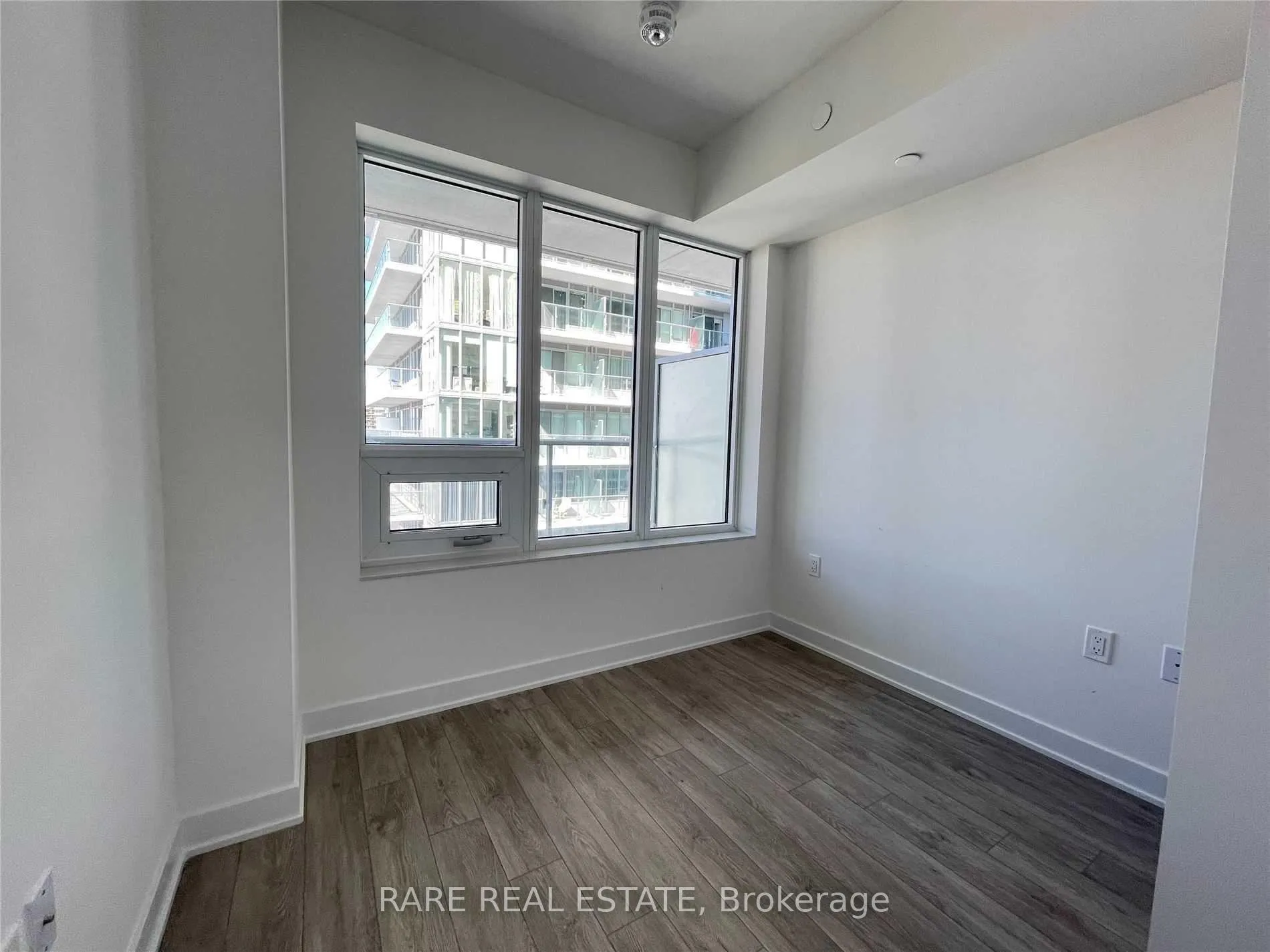 Photo 9 of Unit 2312, 195 Redpath Avenue, Toronto, Mount Pleasant West — HOMEH