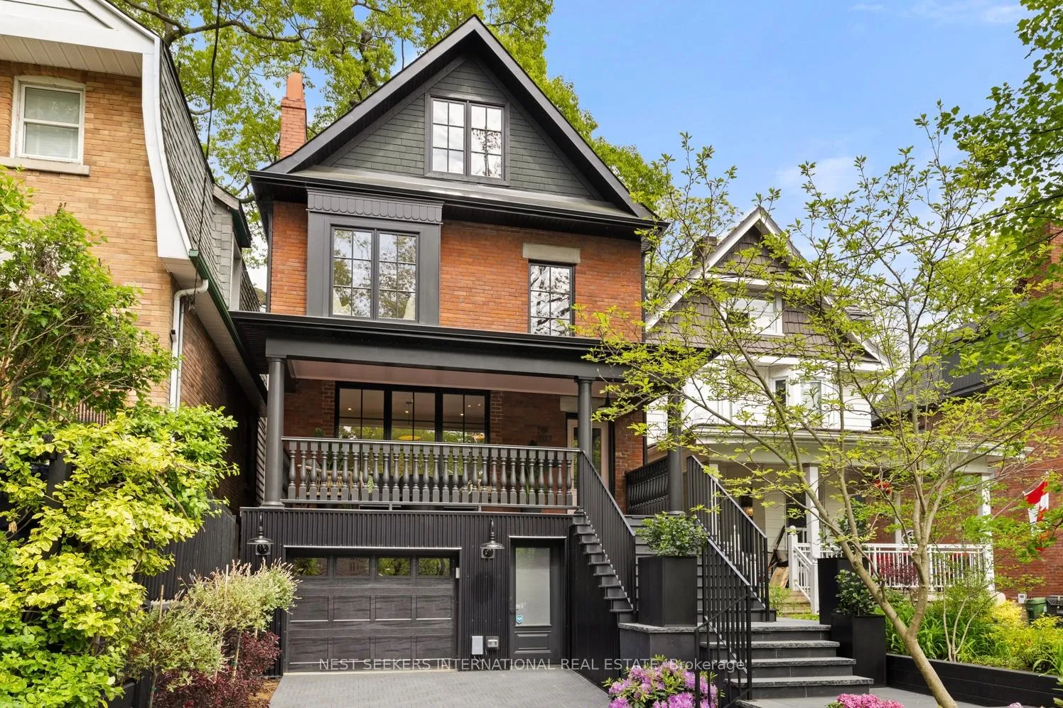 Front of 203 Willow Avenue