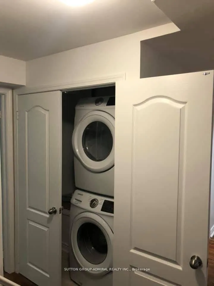 Photo 8 of Unit Basement, 39 Bassett Crescent, Brampton, Credit Valley — HOMEH