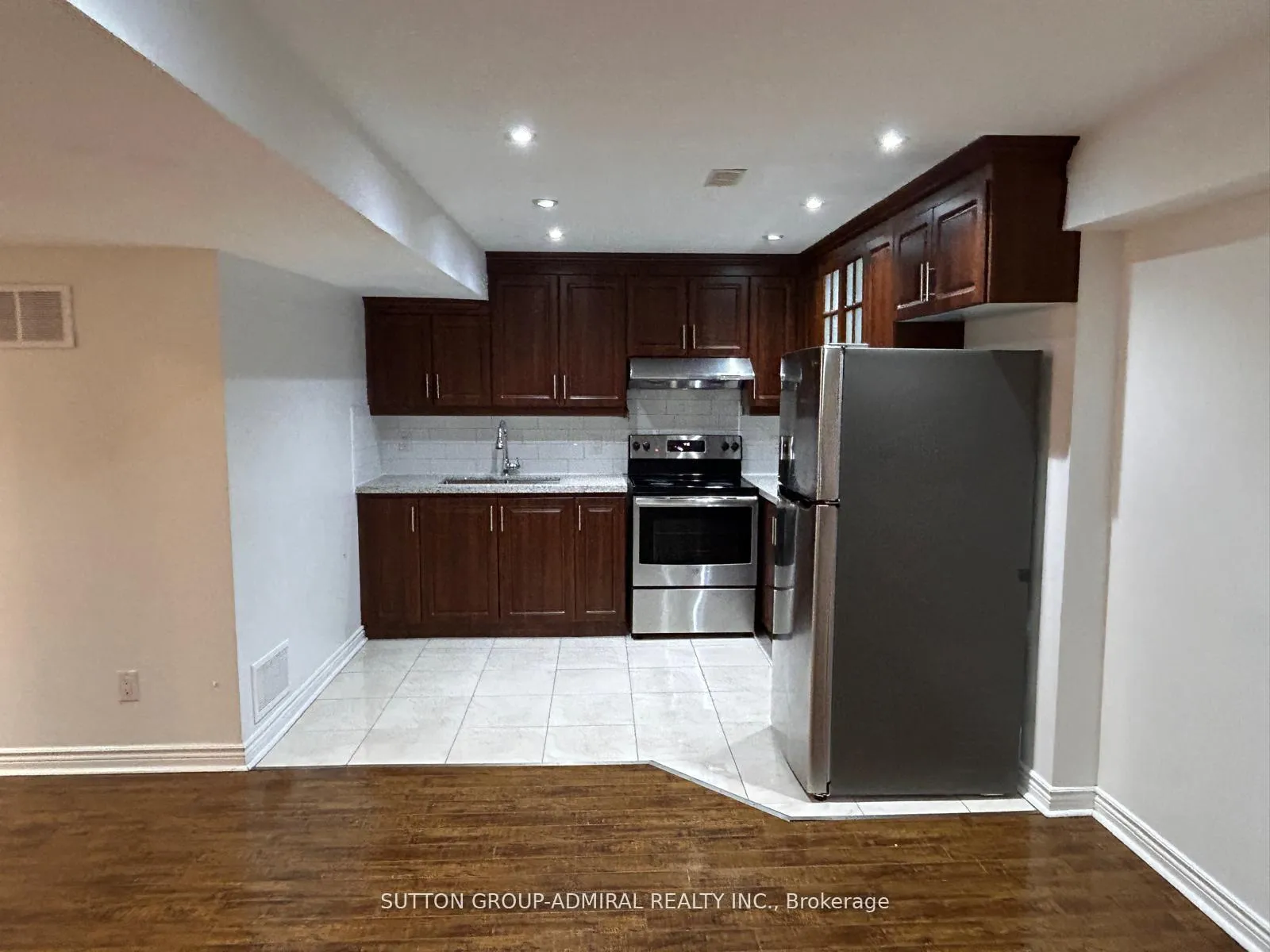 Photo 18 of Unit Basement, 39 Bassett Crescent, Brampton, Credit Valley — HOMEH