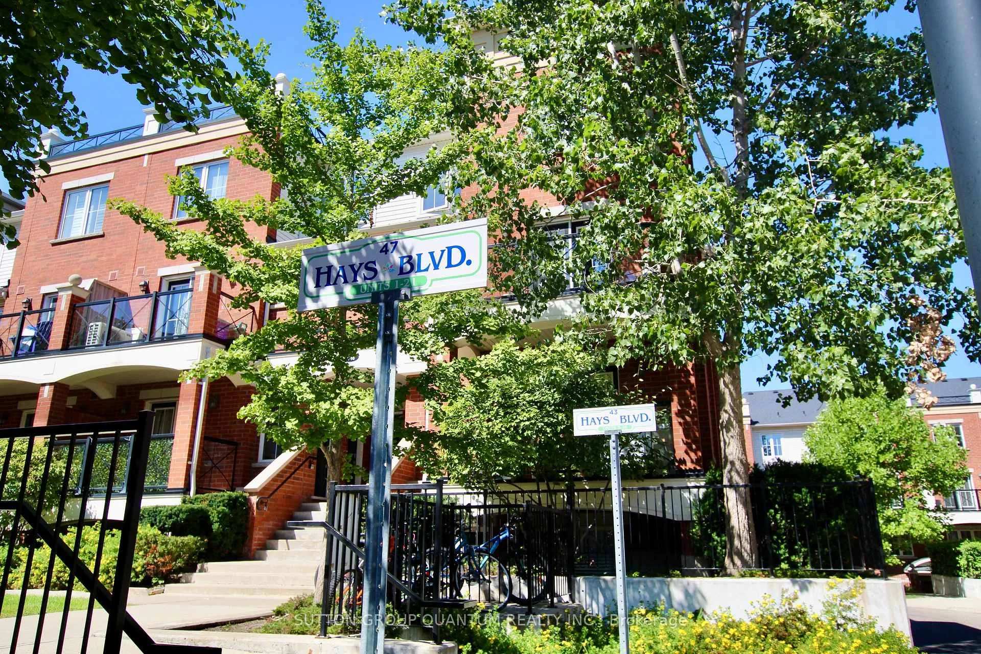 Photo 4 of Unit 21, 47 Hays Boulevard, Oakville, River Oaks — HOMEH