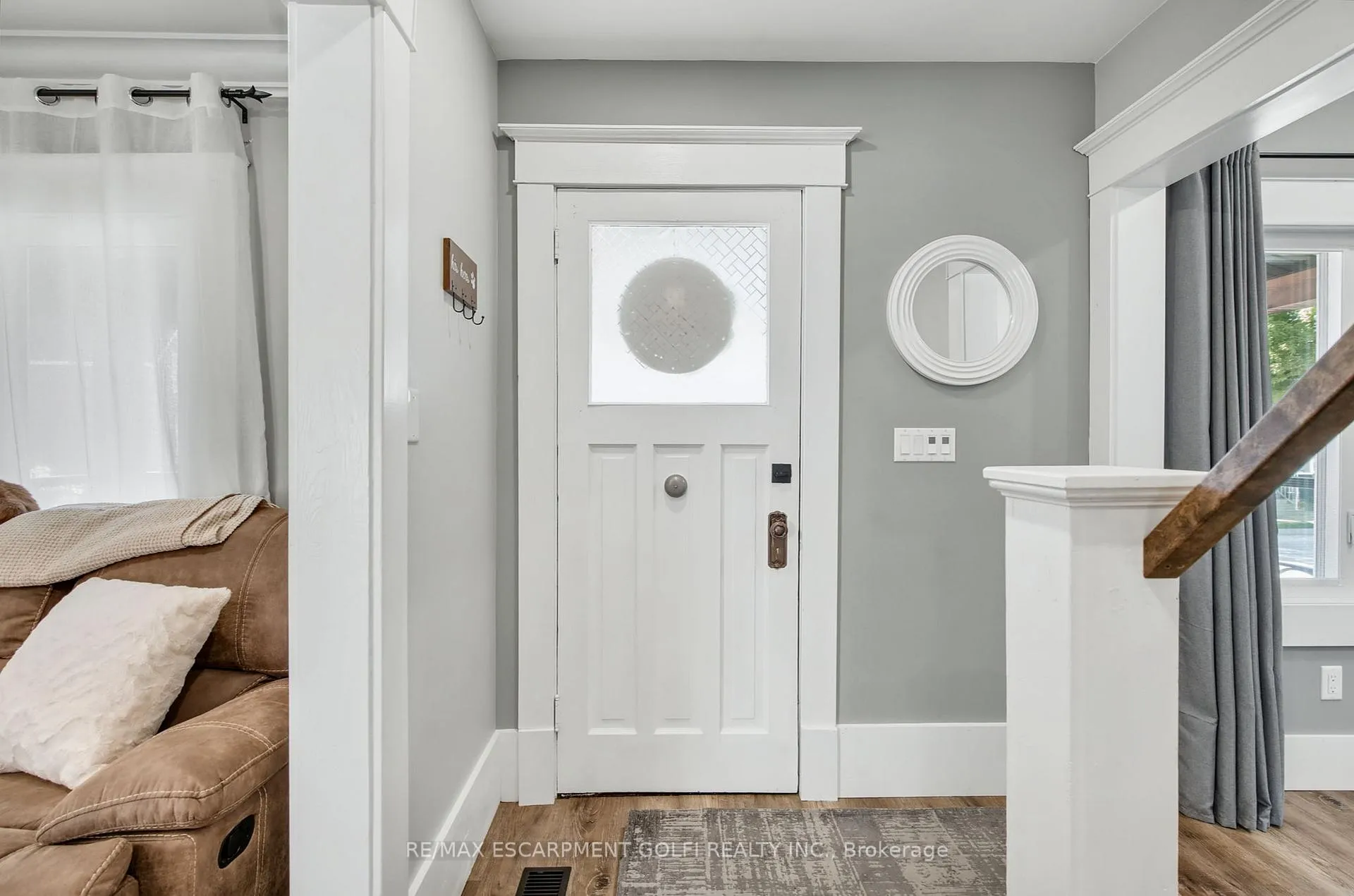 Photo 5 of 4279 East Avenue, Lincoln, Beamsville — HOMEH