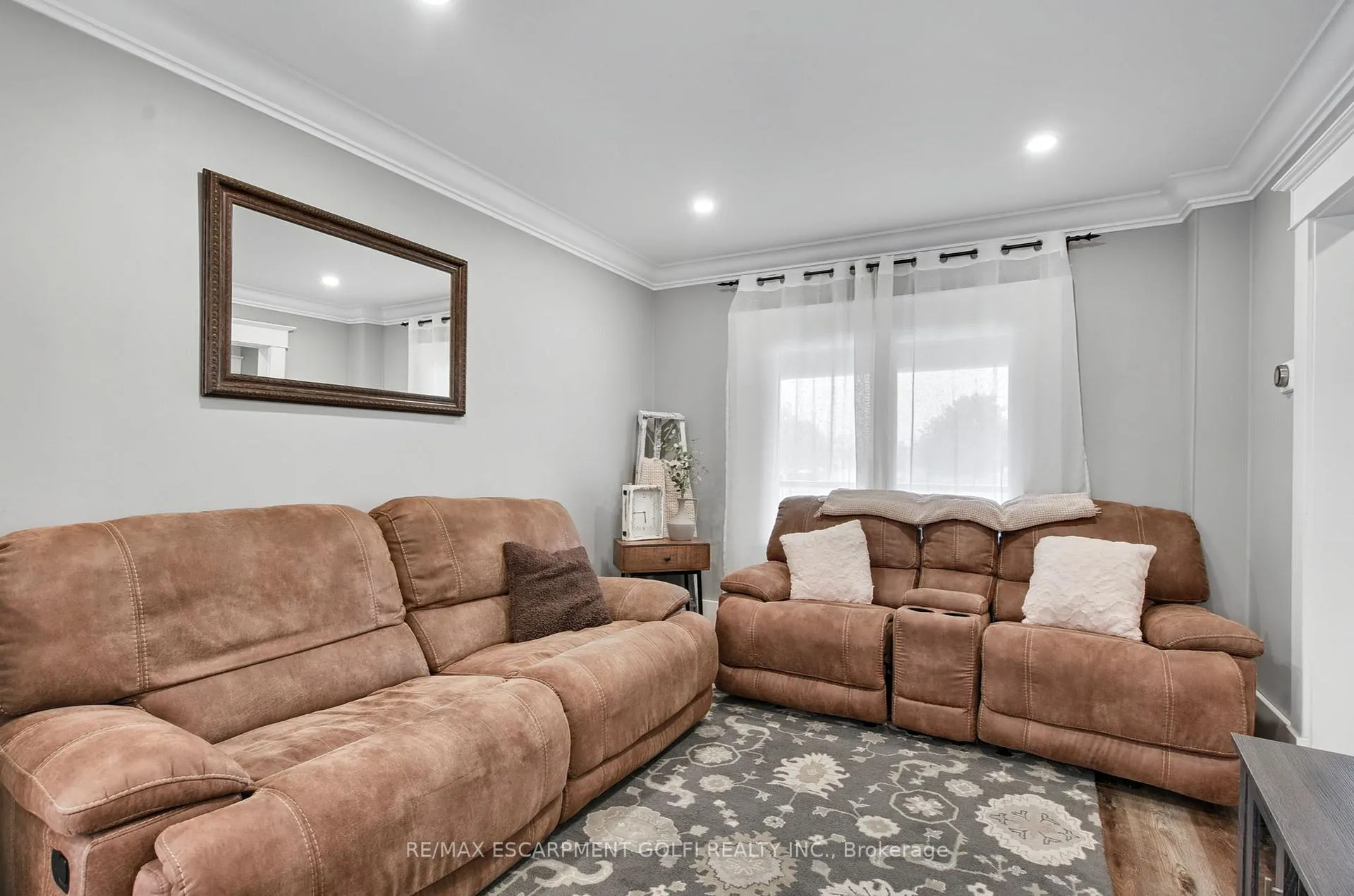 Photo 13 of 4279 East Avenue, Lincoln, Beamsville — HOMEH