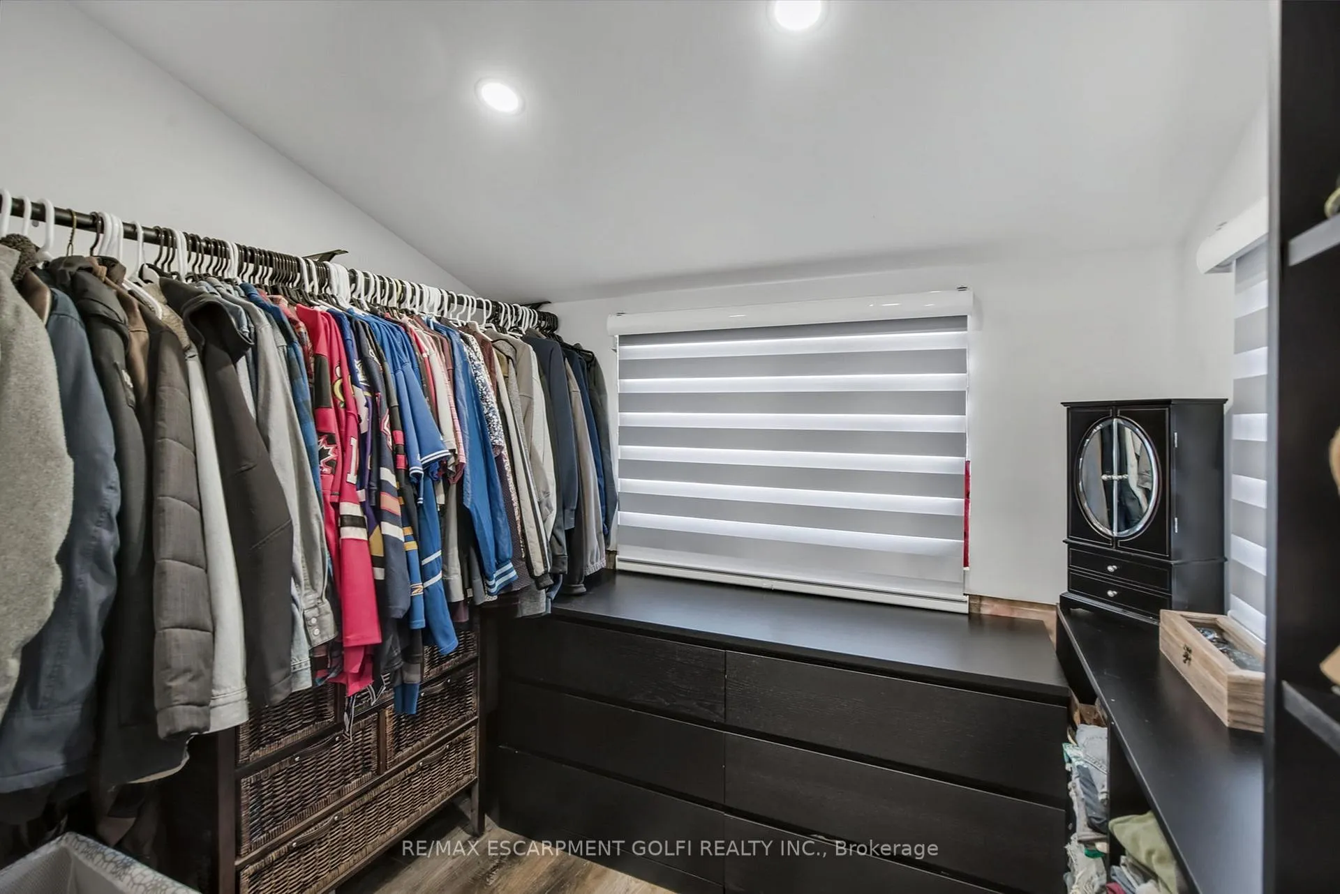 Photo 25 of 4279 East Avenue, Lincoln, Beamsville — HOMEH