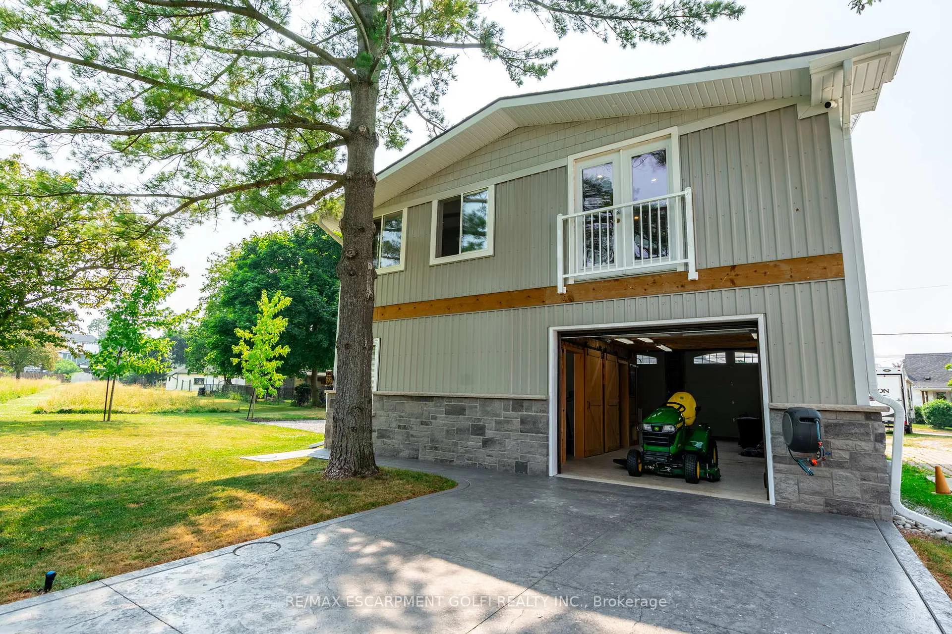 Photo 38 of 4279 East Avenue, Lincoln, Beamsville — HOMEH