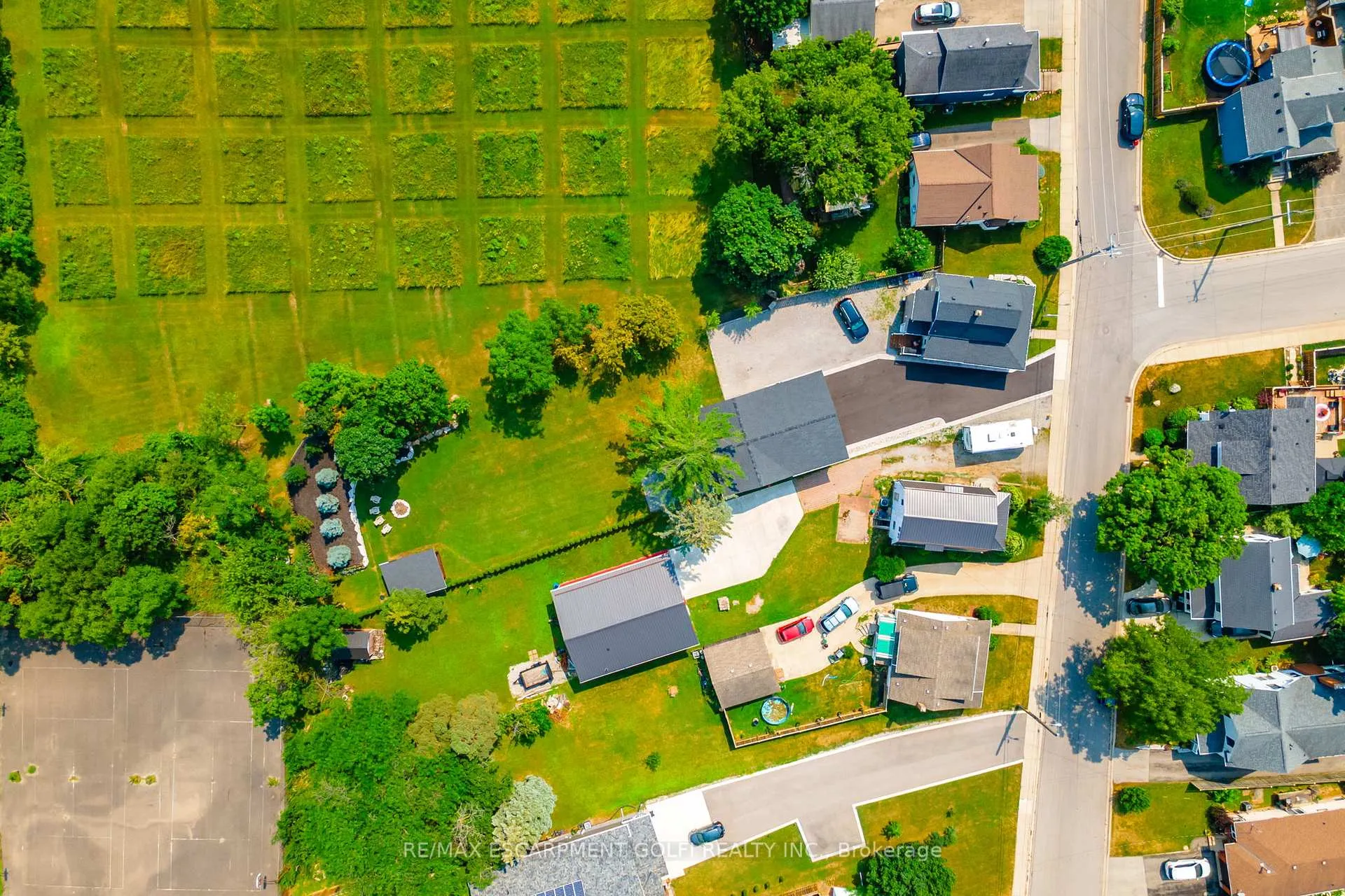 Photo 44 of 4279 East Avenue, Lincoln, Beamsville — HOMEH