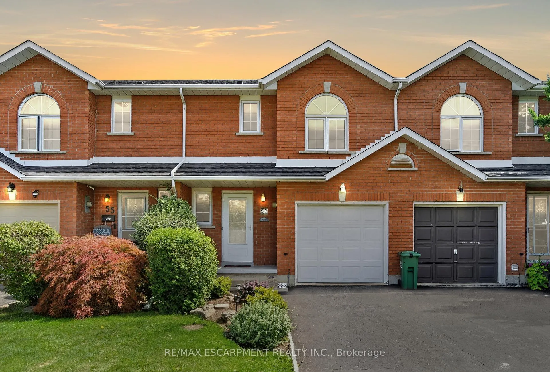 Photo 1 of 57 Pinewoods Drive, Hamilton, Stoney Creek Mountain — HOMEH