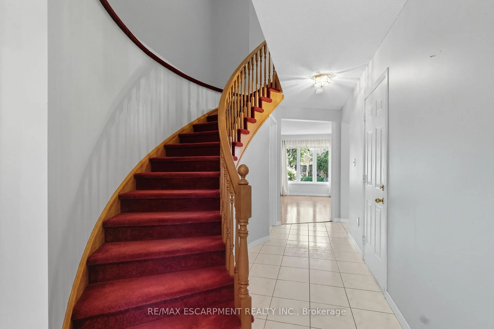 Photo 4 of 57 Pinewoods Drive, Hamilton, Stoney Creek Mountain — HOMEH