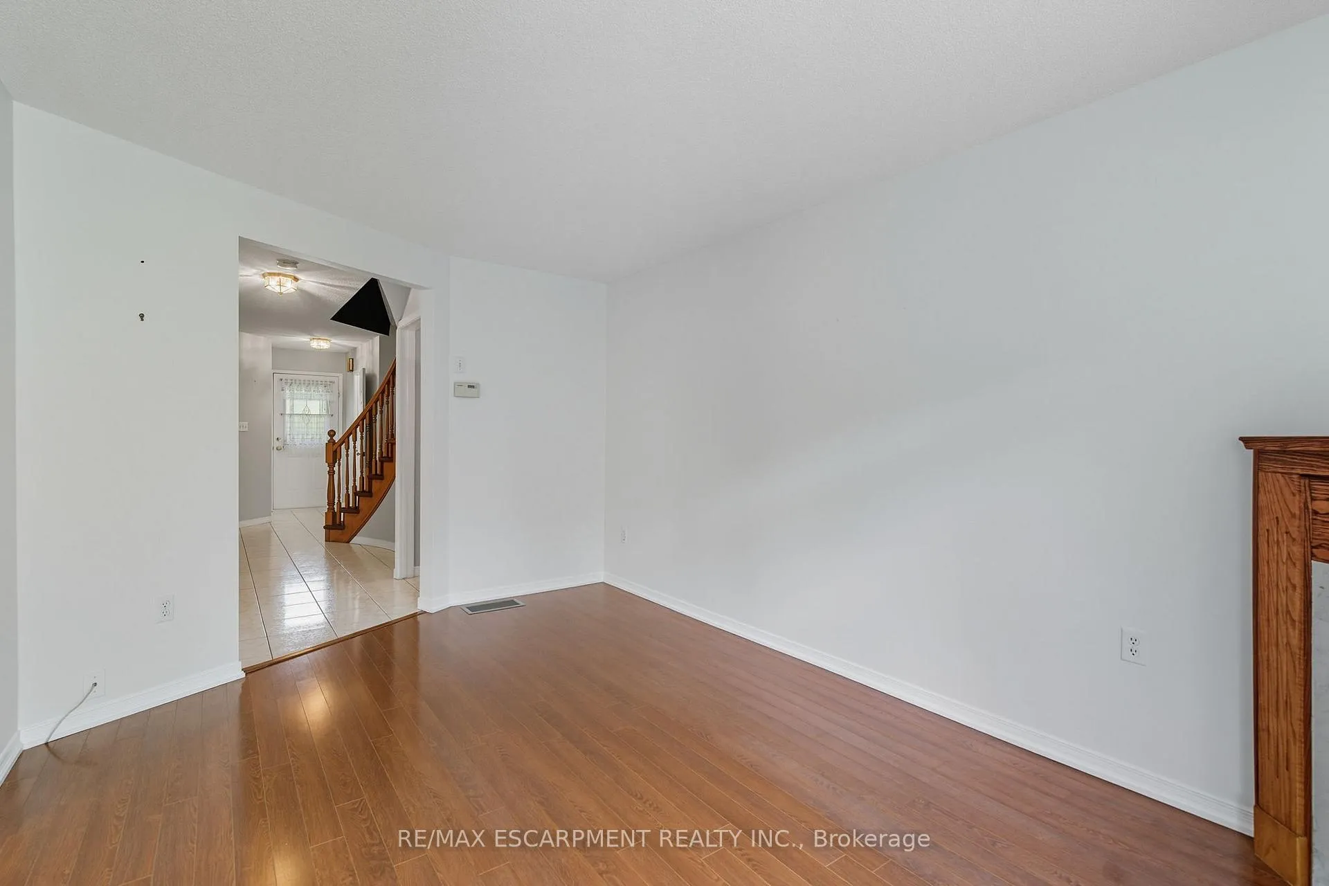 Photo 8 of 57 Pinewoods Drive, Hamilton, Stoney Creek Mountain — HOMEH