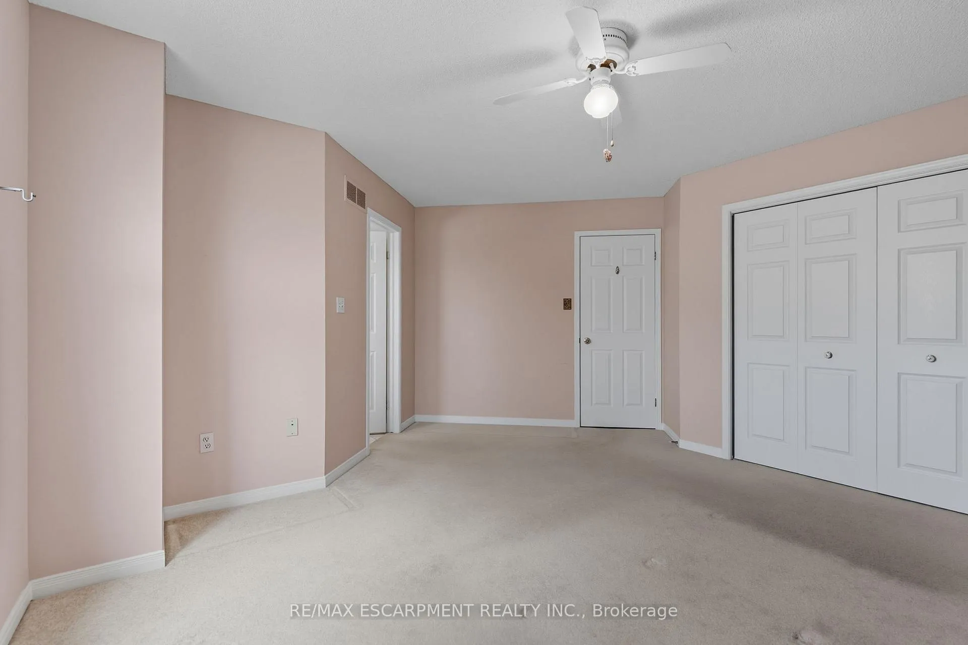 Photo 20 of 57 Pinewoods Drive, Hamilton, Stoney Creek Mountain — HOMEH