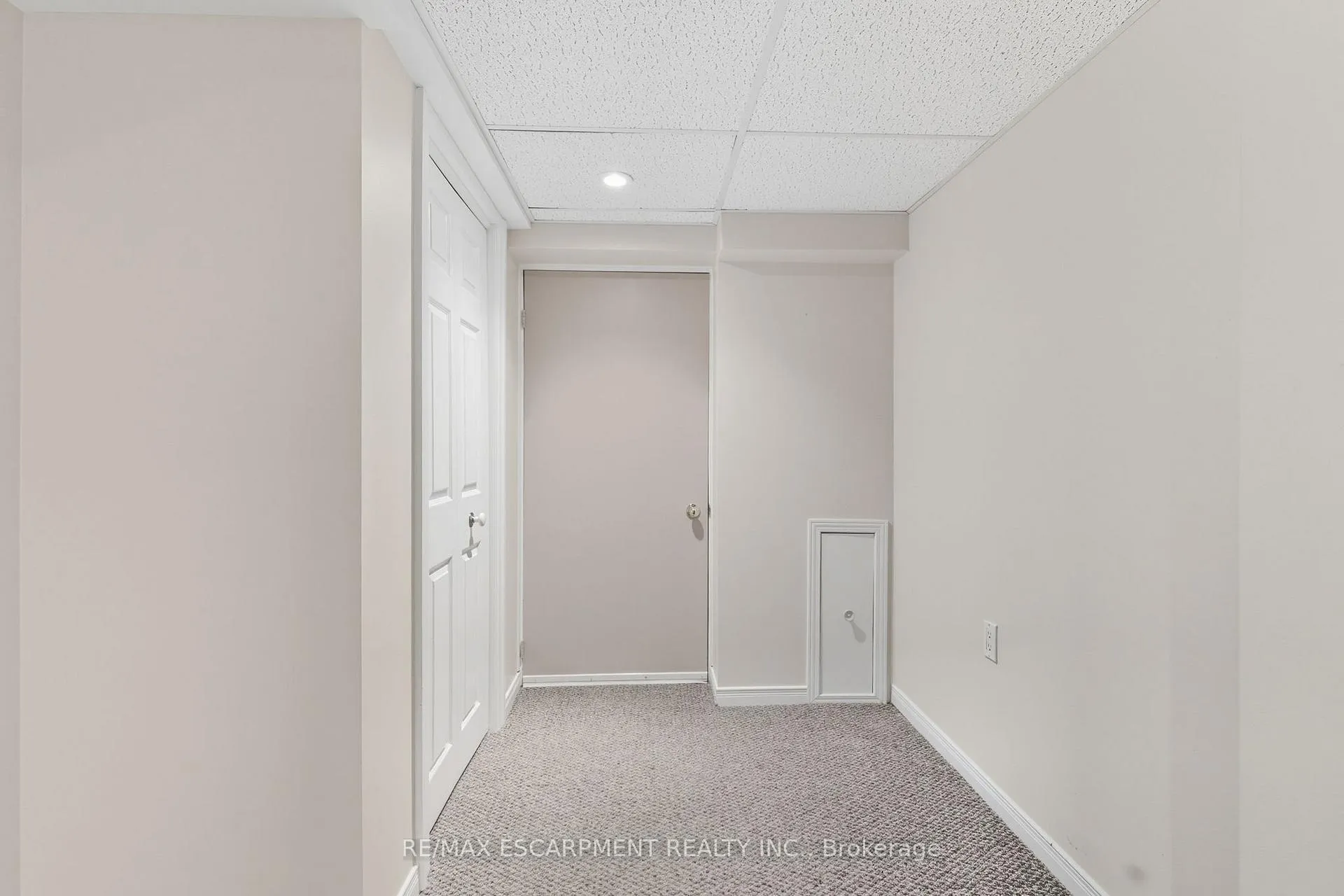 Photo 33 of 57 Pinewoods Drive, Hamilton, Stoney Creek Mountain — HOMEH