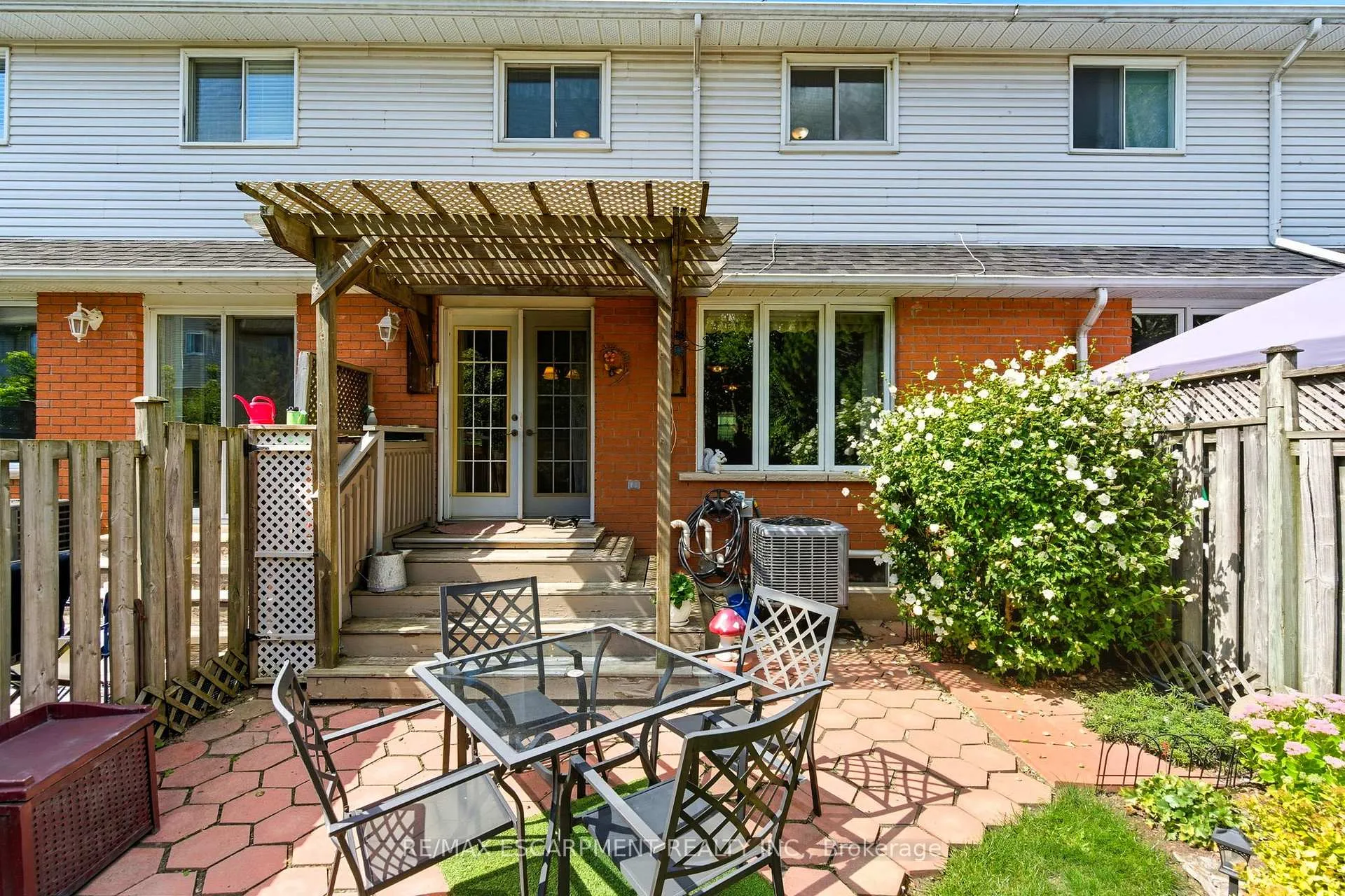 Photo 37 of 57 Pinewoods Drive, Hamilton, Stoney Creek Mountain — HOMEH