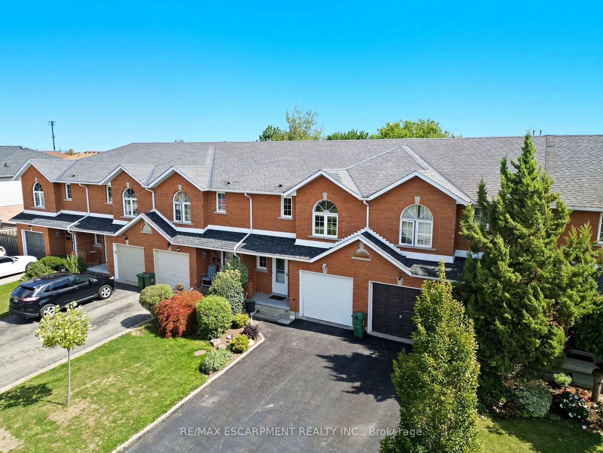 Photo 40 of 57 Pinewoods Drive, Hamilton, Stoney Creek Mountain — HOMEH