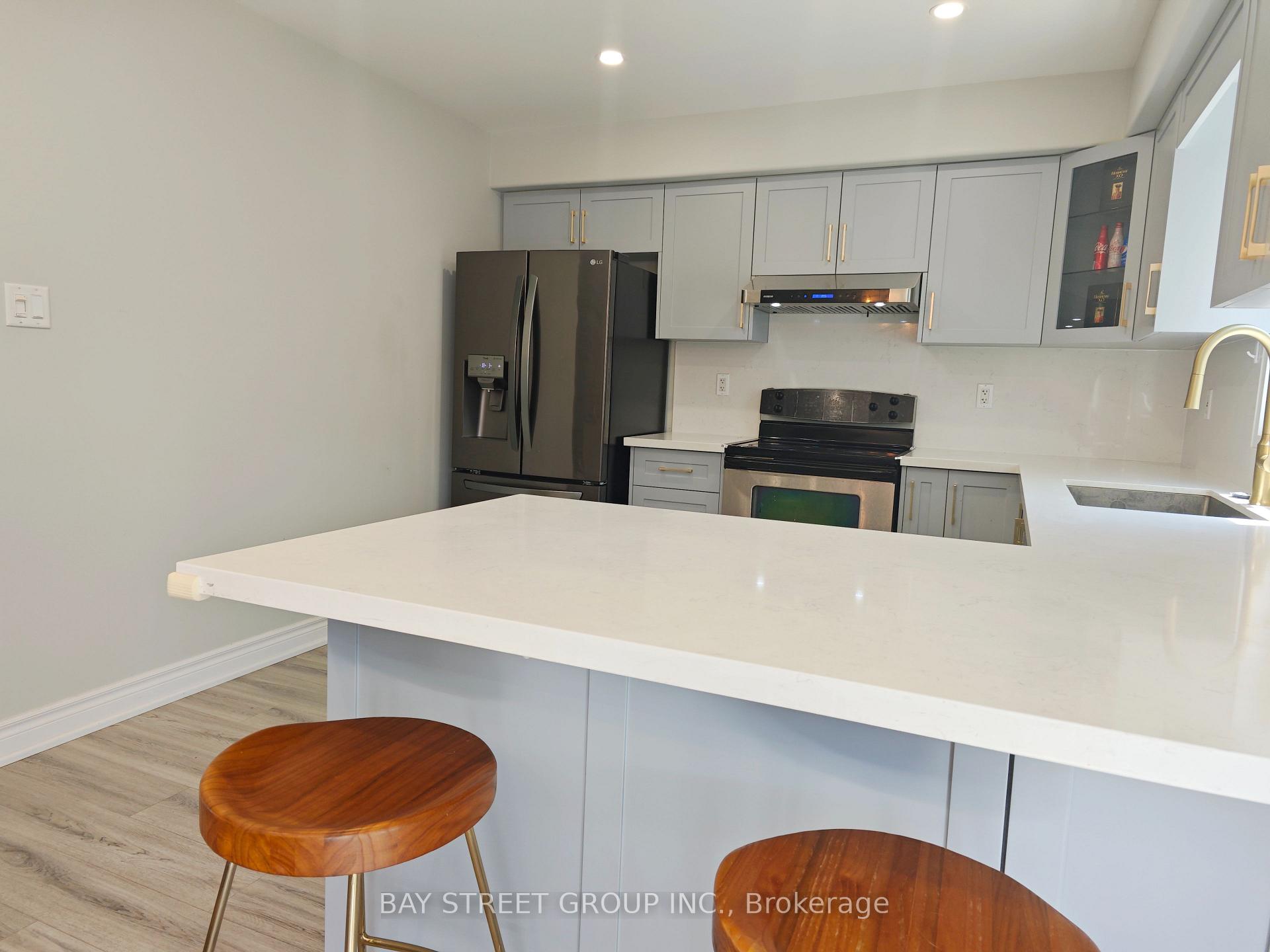 Photo 4 of 18 Wrendale Crescent, Georgina, Keswick South — HOMEH