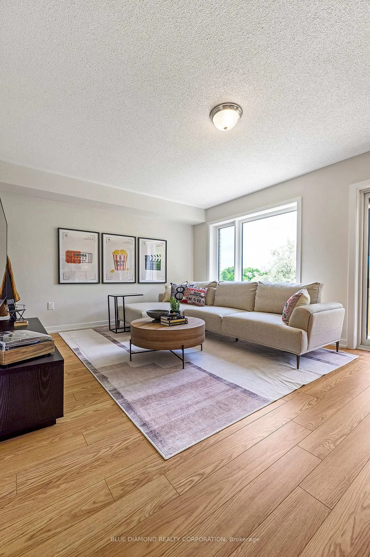 Photo 5 of 77 Flavelle Trail, Vaughan, Steeles West Industrial — HOMEH