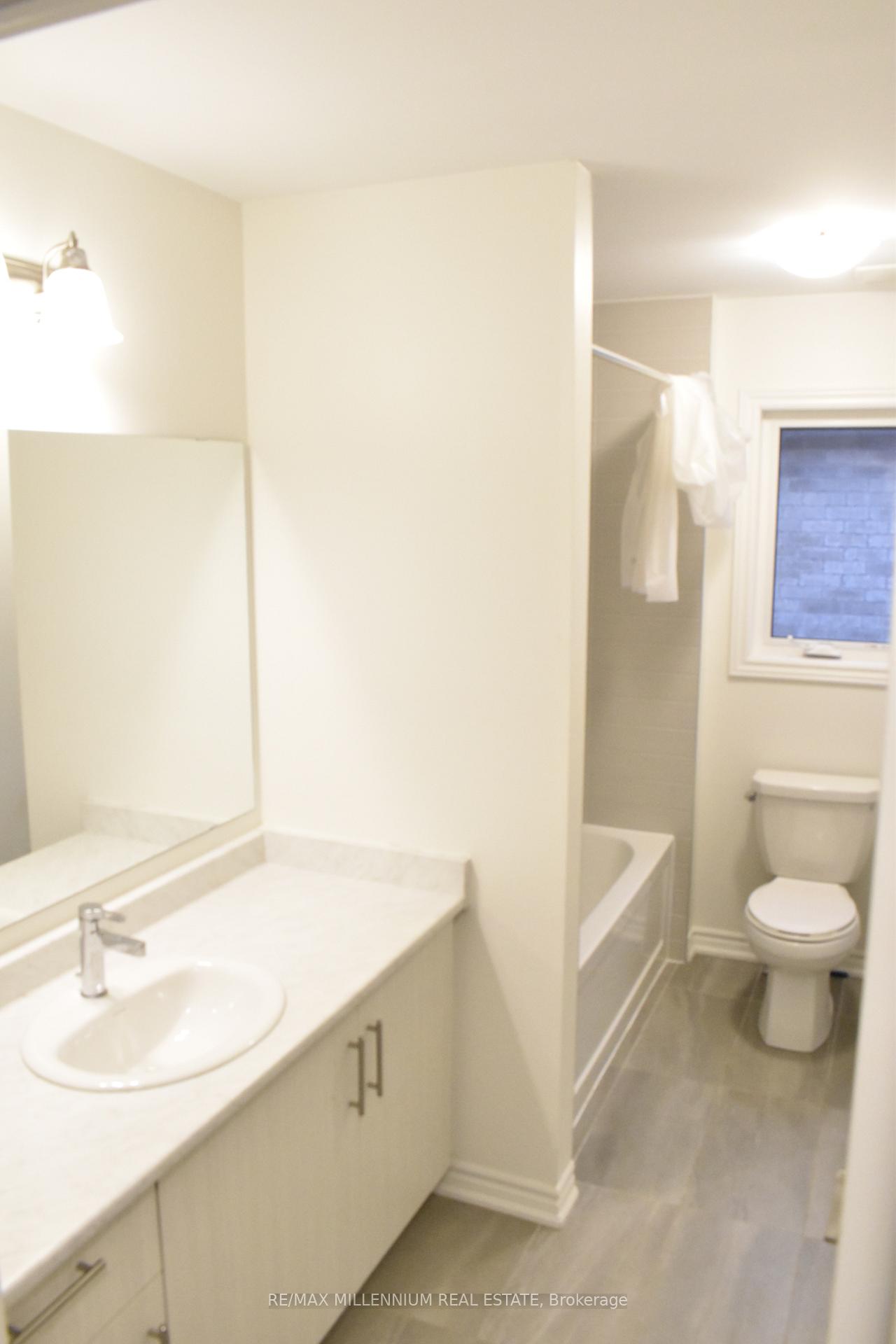 Photo 12 of 262 Madelaine Drive, Barrie, Painswick South — HOMEH
