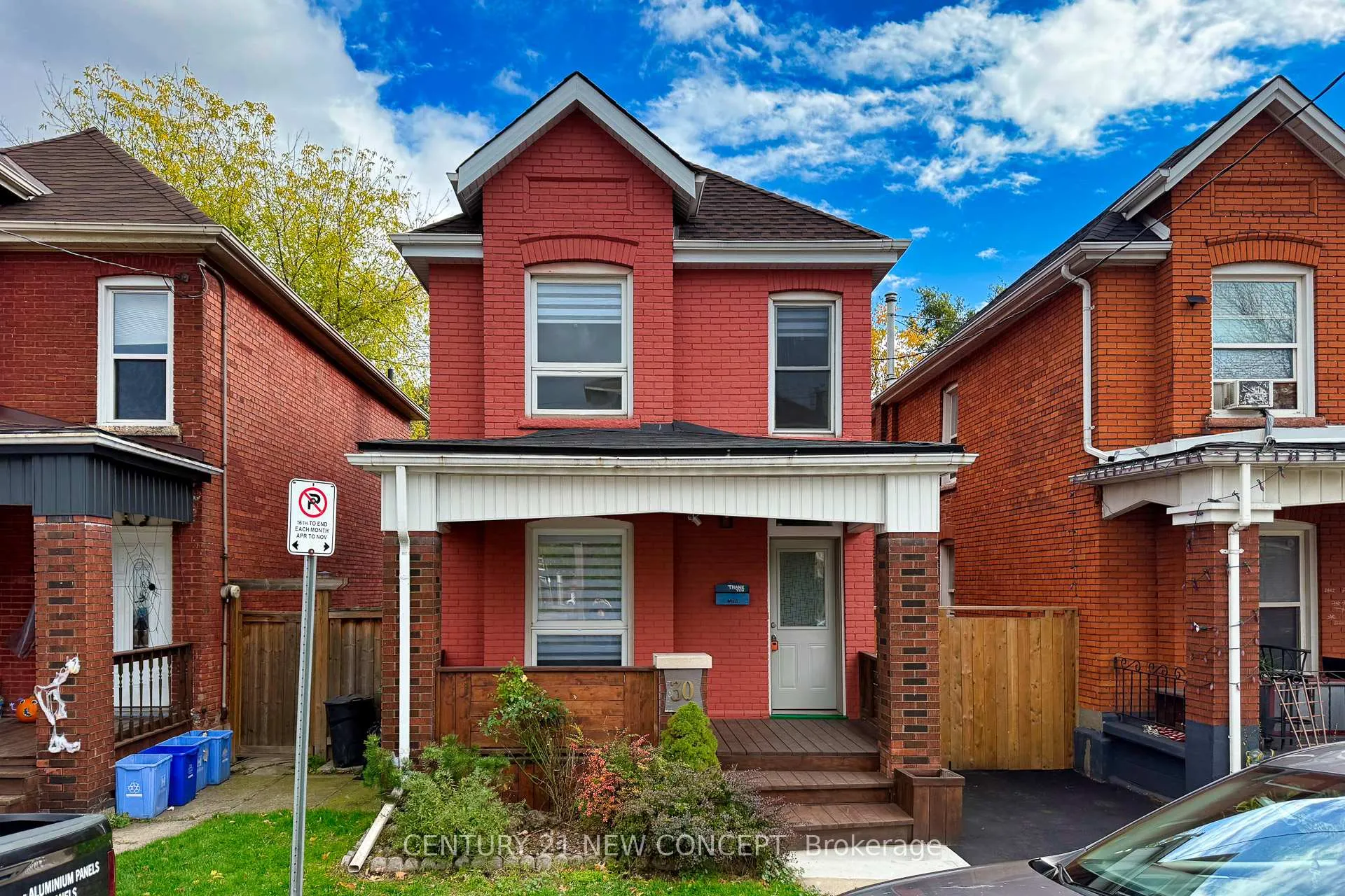 Front of 30 Ruth Street N