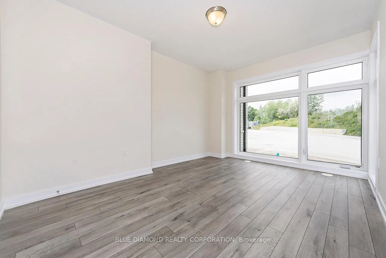 Photo 3 of 49 Kintall Way, Vaughan, Steeles West Industrial — HOMEH