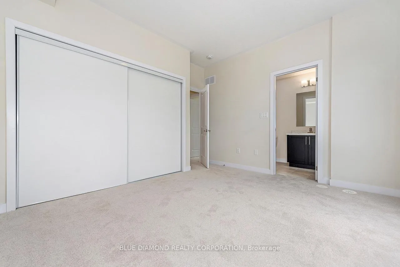 Photo 11 of 49 Kintall Way, Vaughan, Steeles West Industrial — HOMEH