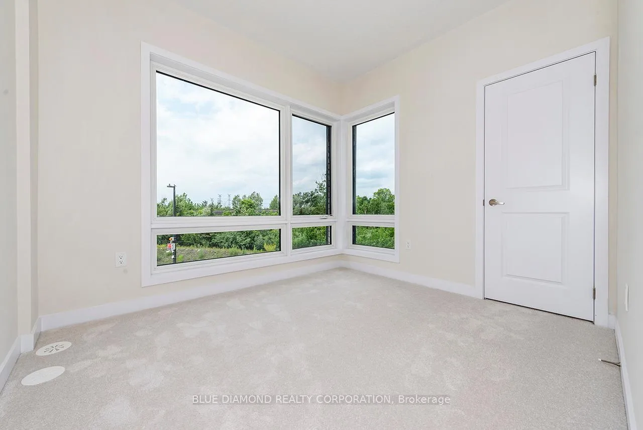 Photo 12 of 49 Kintall Way, Vaughan, Steeles West Industrial — HOMEH