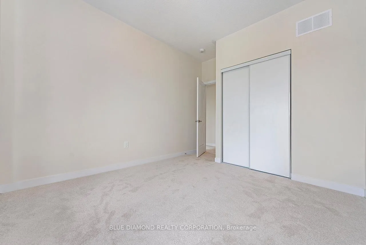Photo 14 of 49 Kintall Way, Vaughan, Steeles West Industrial — HOMEH
