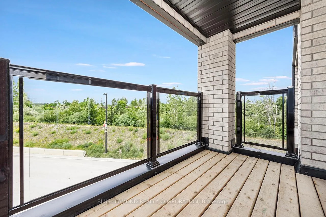 Photo 15 of 49 Kintall Way, Vaughan, Steeles West Industrial — HOMEH