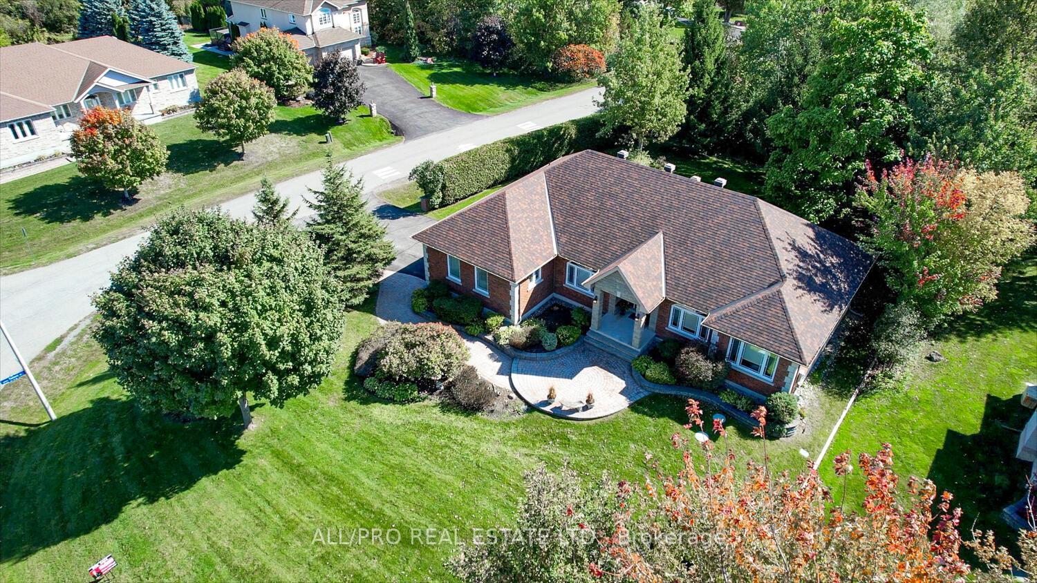 Photo 2 of 1238 Tintern Drive W, Ottawa, Greely — HOMEH